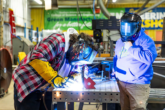 338_333_5881567_744887092_3