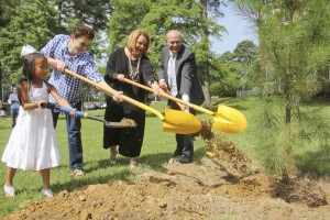 Berry family SAU Tree Planting