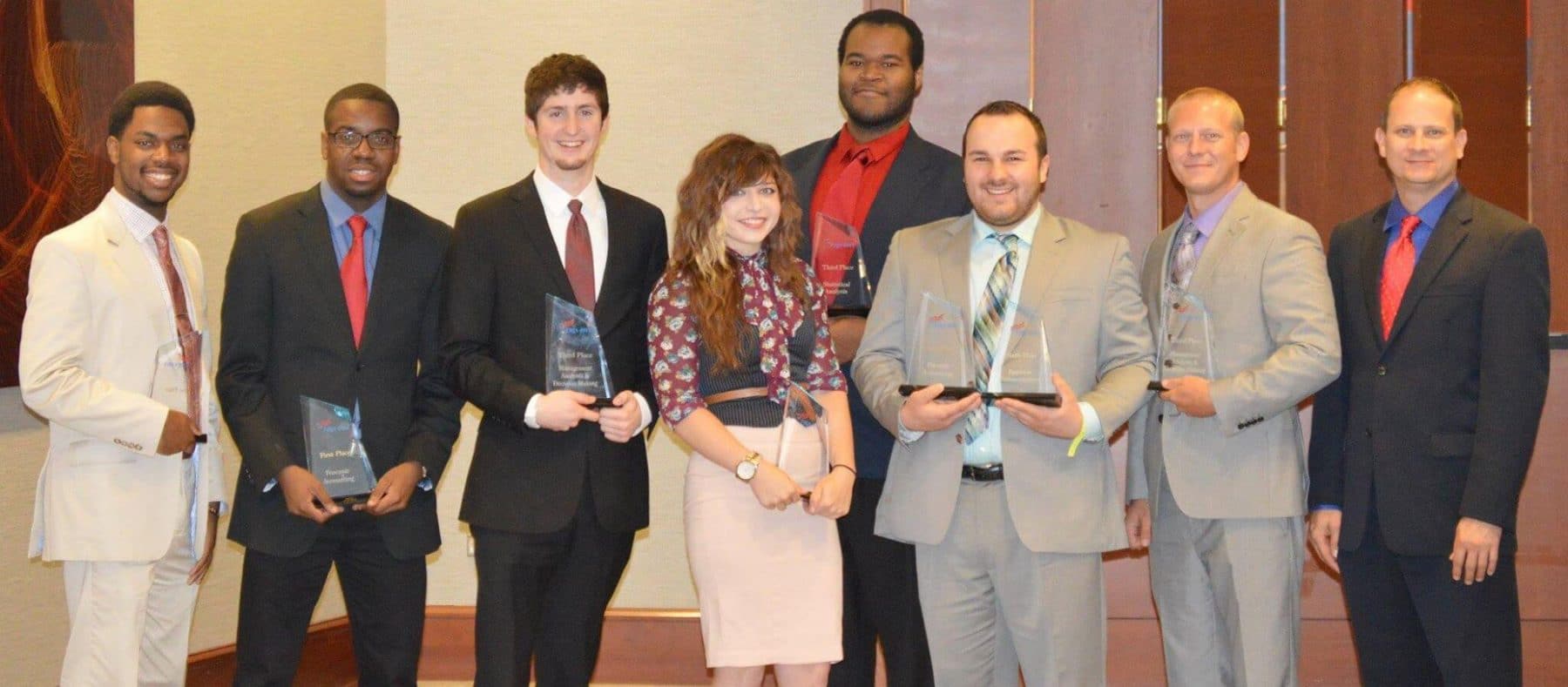 SAU business students earn national awards