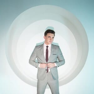 Jesse_McCartney_standing_circle5