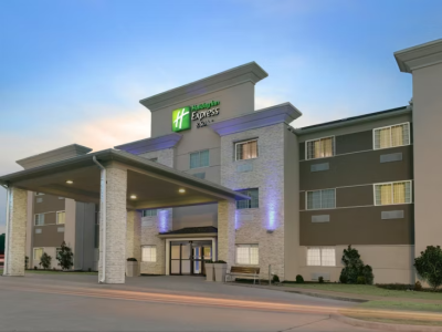 holiday-inn-express-and-suites-magnolia-6197468479-4x3